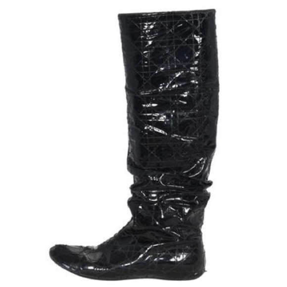 Dior Cannage Quilted Knee-High Flat Scrunched Black Patent Leather Boots - Picture 1 of 4